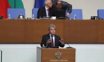 Дилов предложи Бориславова просто да бръкне и впише в регистрите