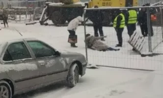 Снегът отново изненада Васил Терзиев Градоначалникът на София не разбра