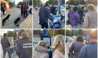 Иво Божков с машина за гласуване на пазар Хаджи Димитър