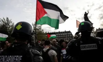 Френският вътрешен министър Жералд Дарманен разпореди забрана за пропалестинските демонстрации