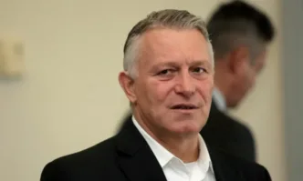 Радев не е луд или ще бъде изключително луд ако