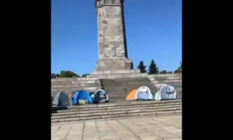 Очаква се днес Паметникът на Съветската армия да бъде опасан