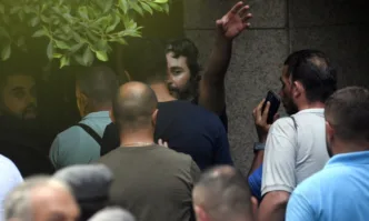 Сагата в Бейрут: Мъжът, който държа заложници се предаде и ще получи част от спестяванията си