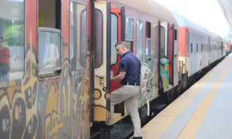 БДЖ осигурява над 9 000 допълнителни места във влаковете за националния празник 3 март