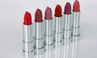 Изборът на перфектния нюанс на устните зависи от различни фактори