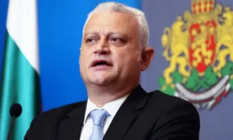 Служители на МВР на ръководно ниво и такива които пряко