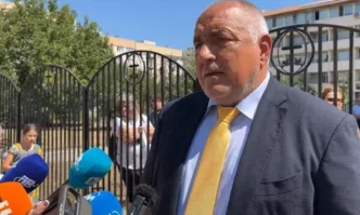 Група леви партии начело с президент популист си измислят поводи