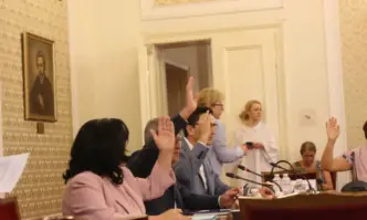 Дават се пари още за вдигане на заплатите в БНР