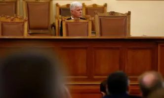 Тежки обиди и остри дебати се провеждат в Народното събрание