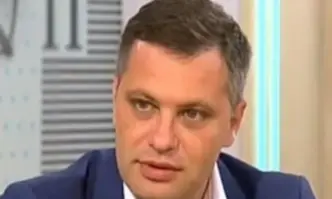 Драги ми д р Москов Пиша тия редове с възмущението на човек