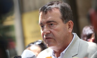 Уволнен зам.-министър: Кацаров лично диктуваше какви да са тестовете за учениците