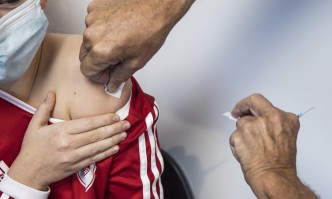 До дни в Полша започва ваксинацията и на малки деца