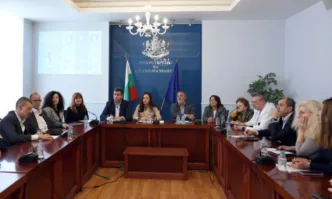 И момчетата ще могат да се ваксинират безплатно срещу HPV