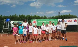 ТК Левски е шампион при момичетата на Държавното отборно първенство по тенис до 12 г.