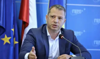 Депутатът от ГЕРБ Делян Добрев заяви че ще заведе дело