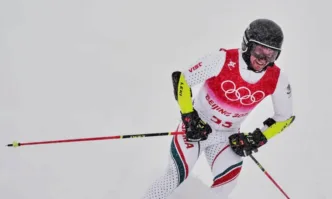 Вижте подробностиБългаринът Алберт Попов завърши 12 и в последния слалом за