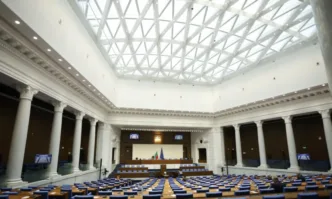 Парламентът решава за равенството между мъжете и жените в ръководствата