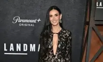 На премиерата на Landman Деми Мур отново напомни за себе си с гола рокля