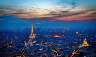 Икономия: Франция ограничава светещите реклами нощем
