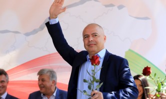 Георги Свиленски сменя Нинова – застава начело на групата на БСП в парламента