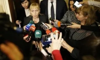 Прокуратурата сне обяснения от Банов и Йончева, депутатката още не е подала сигнал