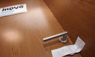 Редакцията на в к Труд е запечатана а журналистите ще бъдат