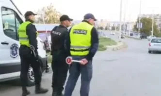 Специализирана полицейска акция се провежда в Русе Екипите на полицията