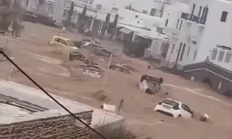 Цикладските острови в Гърция са изправени пред тежки метеорологични условия