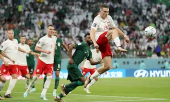 Първи се разписа Пьотр Жиелински а след него и Левандовски