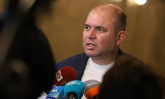 Според него догодина страната ще има нужда от насочване на