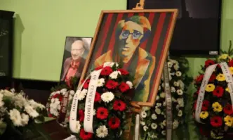 Последно сбогом с големия актьор Славчо Пеев Стотици хора го