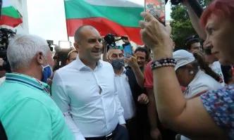 Радев ще направи обръщение към народа