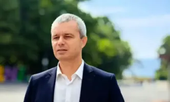 Председателят на Възраждане Костадин Костадинов написа в социалната мрежа Фейсбук