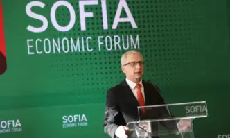 Нашата страна е твърде малка за да бъде конкурентна на