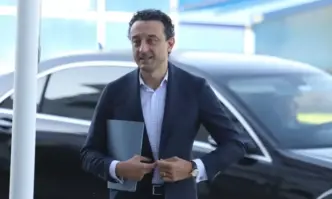 От Фейсбук профила на депутата от ПП ДБ Даниел ЛорерЗАЩОТО ТЪРПИМ