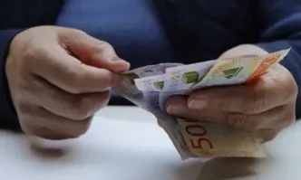 Над 6200 пенсии у нас са под запор заради дългове за над 2 млн. лева