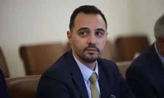 Министърът на икономиката отива на посещение във ВМЗ - Сопот