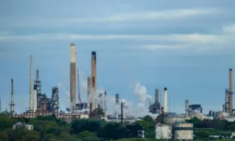 Министрите от петролния алианс ОПЕК воден от Саудитска Арабия и