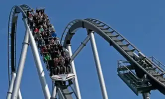 Евакуираха 25 000 посетители на увеселителен парк в Германия след