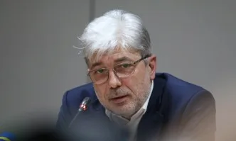 Отведоха за разпит в Спецпрокуратурата министър Нено Димов