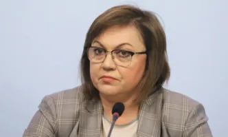 Лидерът на БСП Корнелия Нинова с анкета към партиите Тя