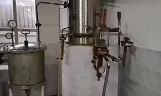 Митничарите намерили девет нерегистрирани крана във винпрома в Поморие
