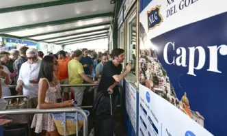 Туристи не бяха допускани до острова в Неаполския заливКметът на