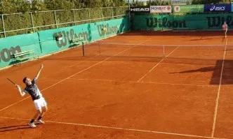 Александър Лазаров се класира на полуфинал на турнира за мъже от ITF в Бургас