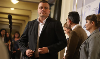 По думите на депутата от ИТН Продължаваме Промяната стопират процеса