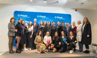 Fibank представи традиционния си благотворителен календар в подкрепа на художествената гимнастика