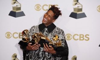 Запълнете мълчанието с вашата музика Запълнете го сега за да