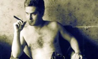 ОТ АРХИВА: Как БТВ пусна стари голи снимки на Сидеров?