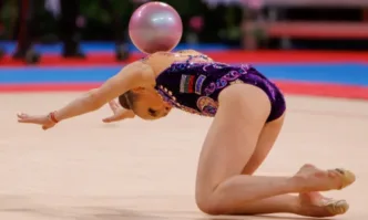 Тя спечели титлите и на два от уредитеСтилияна Николова завоюва