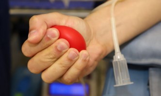 Търсят спешно кръводарители за 17 годишното изнасилено момиче от Цар Калоян